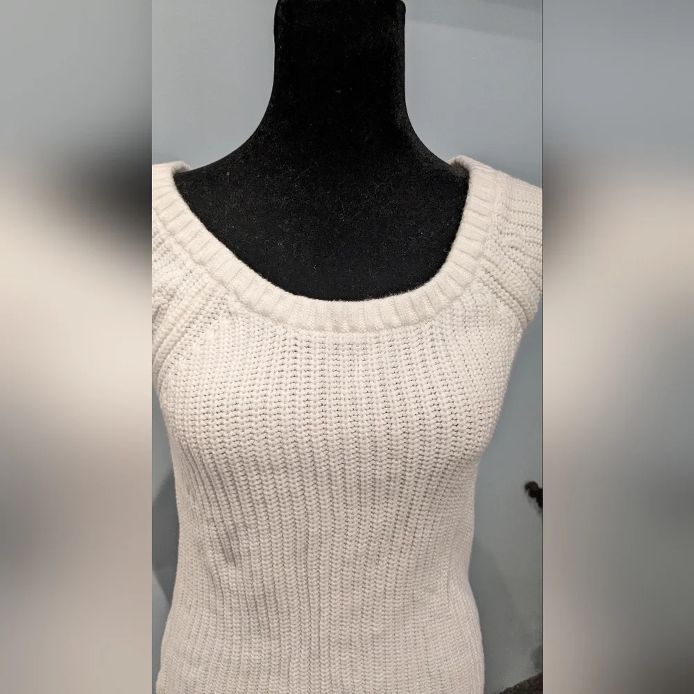 Boston Proper White knit short sleeve sweater size Small - Picture 2 of 4